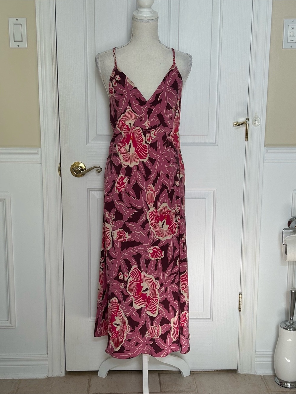 NWT EQUIPMENT LIMITED EDITION Sleeveless Maxi Dress, Pink Red Cream, Size Medium
